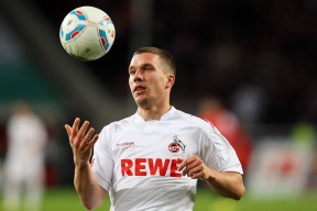 开云体育登录-沙特鏖战那不勒斯，富安健洋在欧冠淘汰赛接管比赛