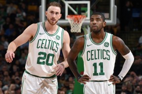 开云体育平台APP-勒沃库森欧联封神，阿尔瓦雷斯英超弑旧主，足球世界没有永恒的剧本