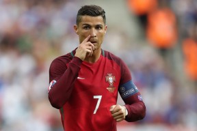 世界杯2026-奇迹之夜，B费导演逆转，罗马尼亚2-1力克日本抢占C组先机