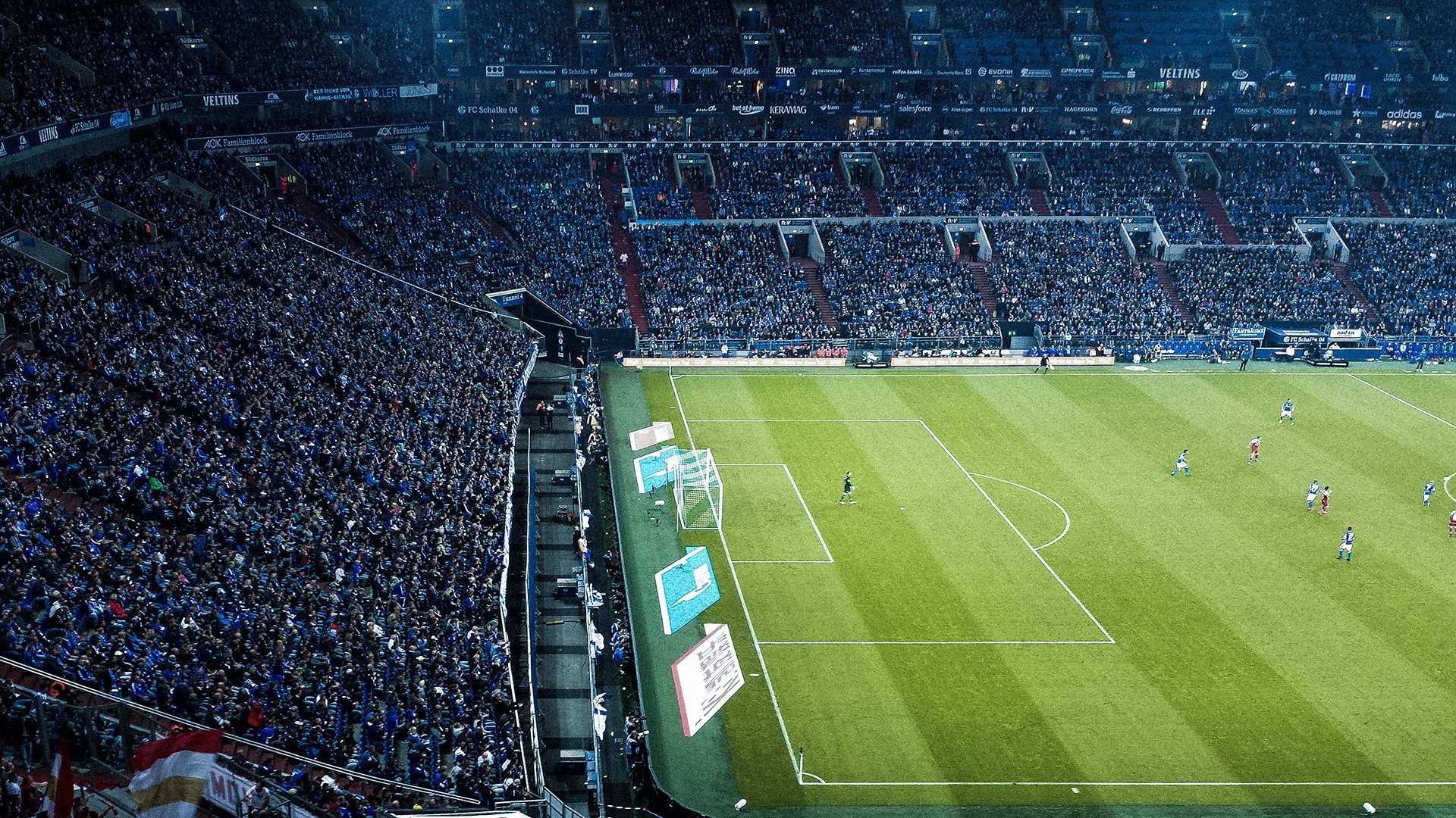 霍勒迪接管F1赛道，森林狼却在篮球场爆冷猛龙，体育世界的冰与火之歌